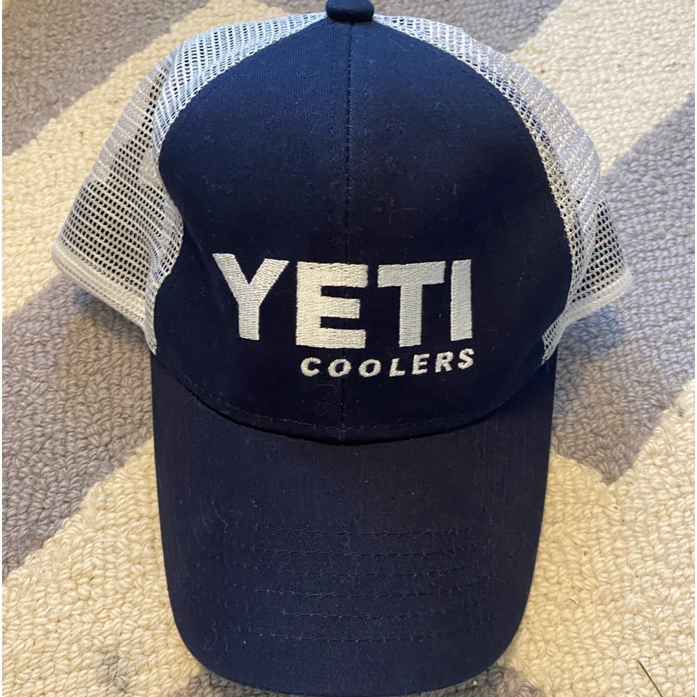 Yeti hat